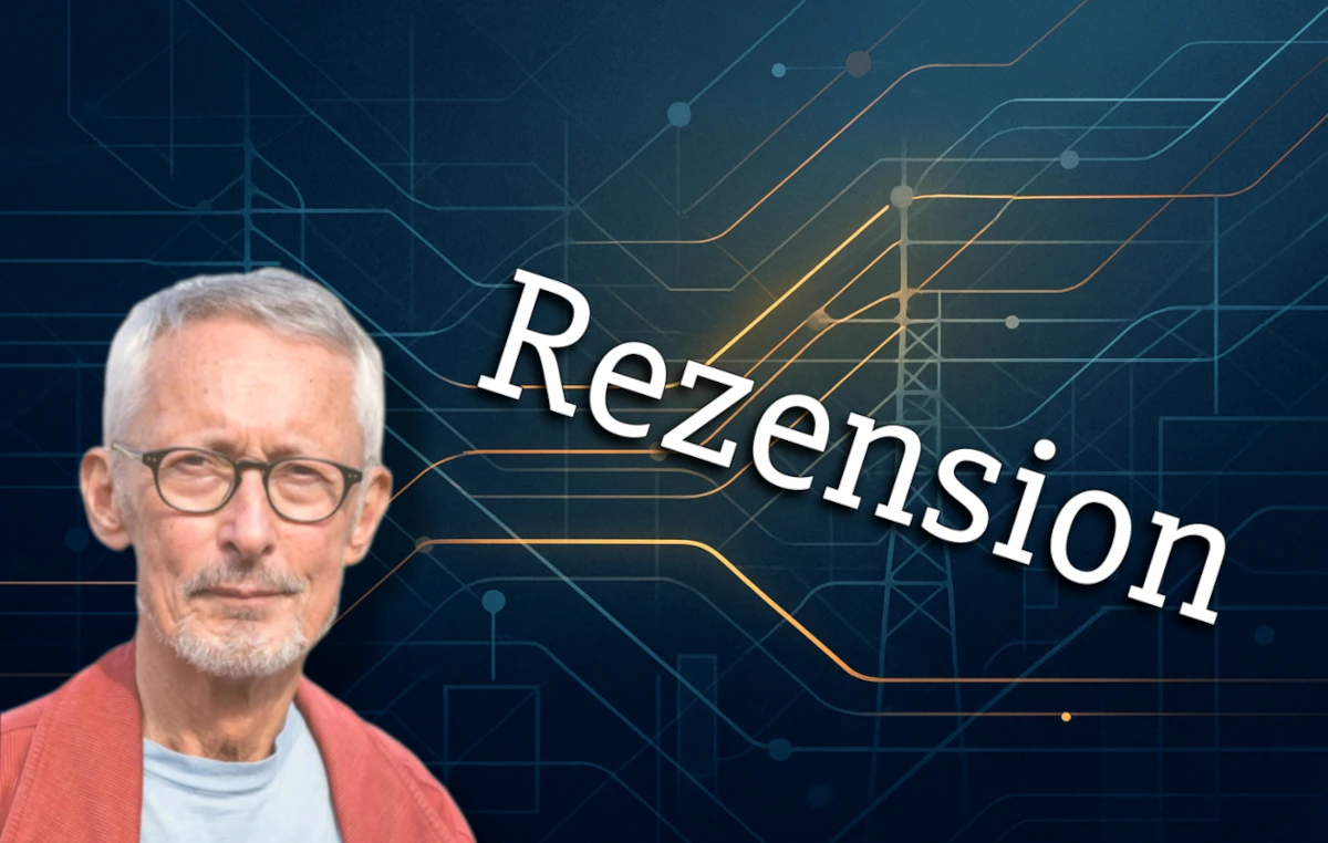 Porträt von Michael Mansion vor einem abstrakten Energiewende-Hintergrund, mit dem Text „Rezension“.